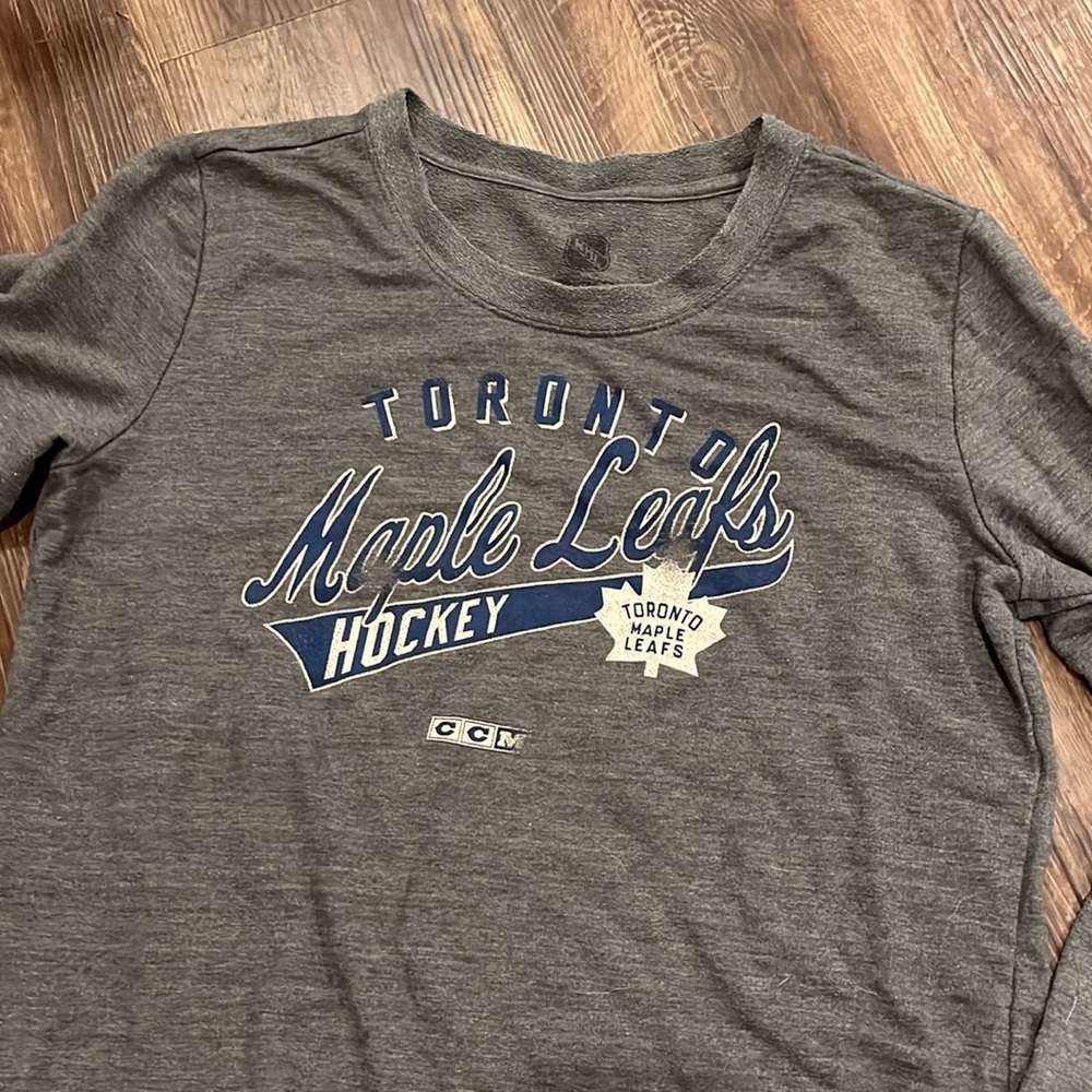 CCM NHL Toronto Maple Leafs Crewneck Sweater - Picture 4 of 5
